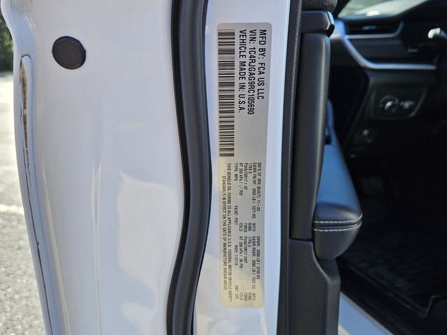 2024 Jeep Grand Cherokee Laredo 4x2