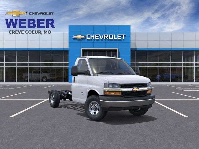 2025 Chevrolet Express Chassis 3500 Cutaway 139