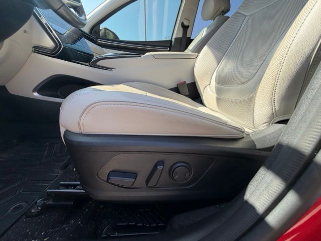 Used 2023 Red Hyundai Limited image 9