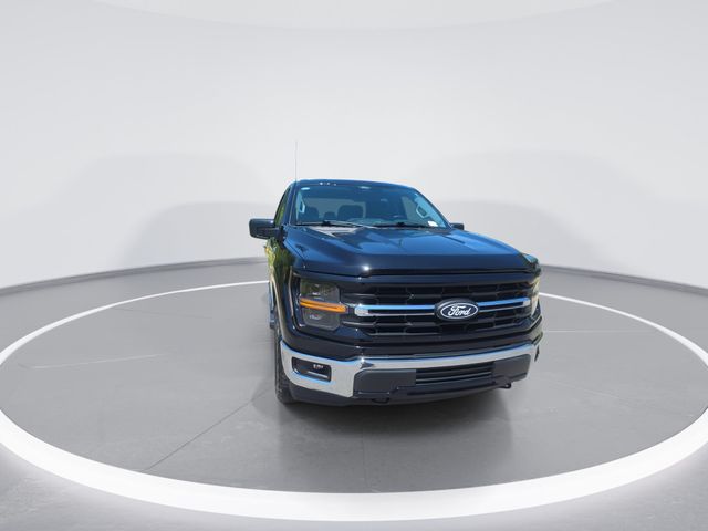Used 2025 Agate Black Metallic Ford XLT image 3