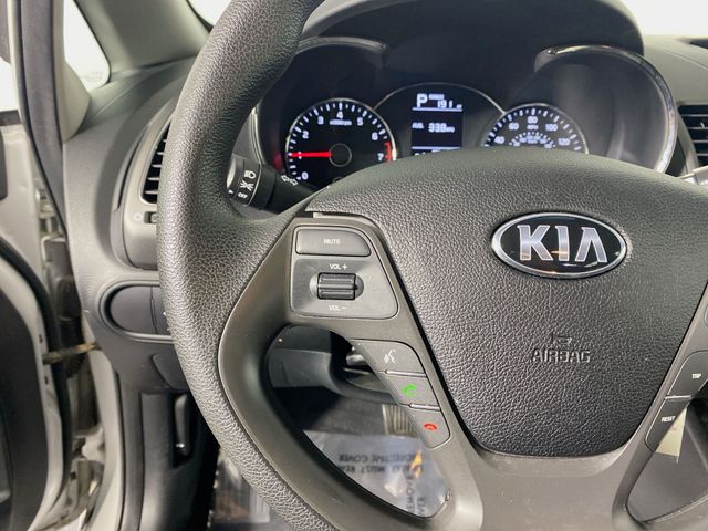 2017 Kia Forte LX 10