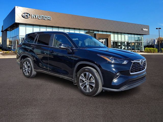 2025 Toyota Highlander XLE AWD