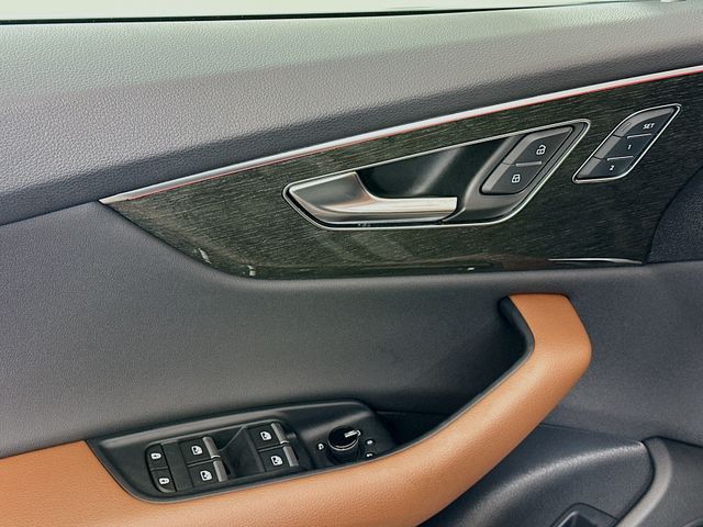 2021 Audi Q8 Premium Plus 18