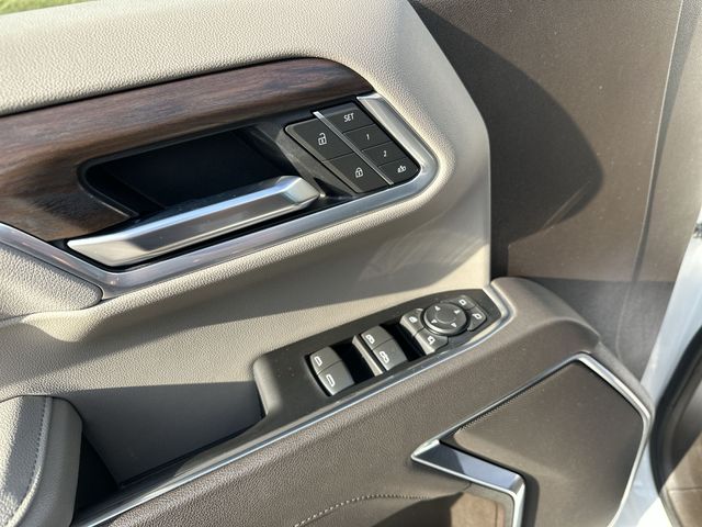 Certified Used 2025 White GMC SLT image 17