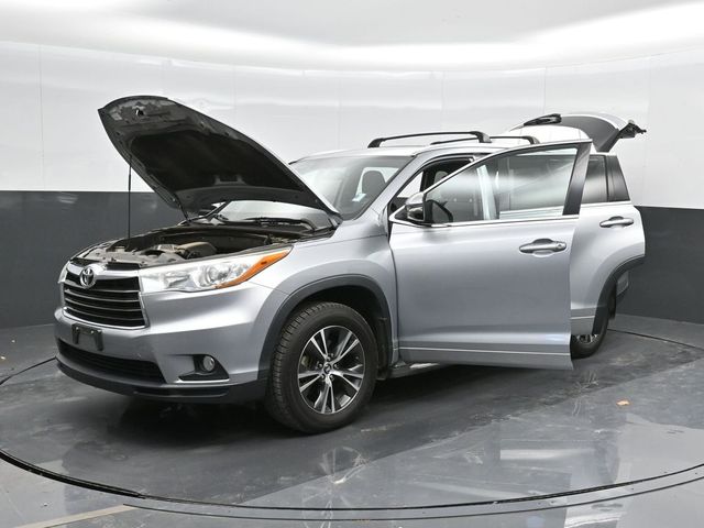 2016 Toyota Highlander XLE V6 51