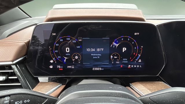 Used 2025 Beige Chevrolet High Country image 13