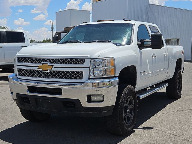 Summit White 2014 Chevrolet Silverado 3500HD Pickup Truck Four-Wheel Drive 6-Speed Automatic