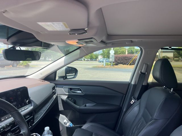 2023 Champagne Silver Metallic Nissan Rogue Platinum FWD SUV