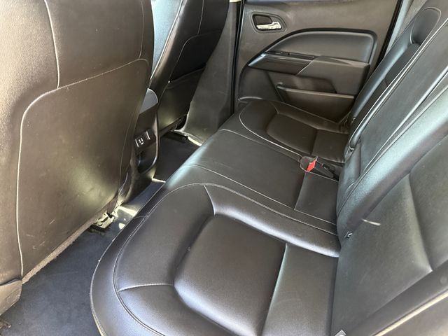 Used 2022 White Chevrolet Z71 image 16