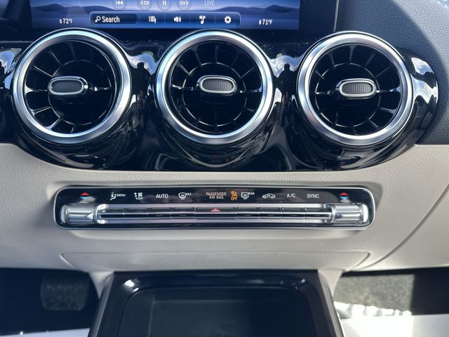 Certified Used 2025  Mercedes-Benz GLA 250 image 18