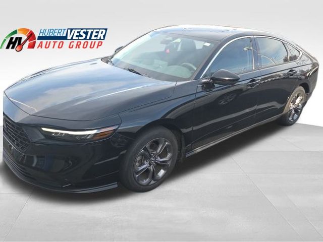 2023 Honda Accord EX's photo