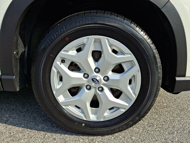 2023 Subaru Forester Base White at Subaru and VW of Moon Township