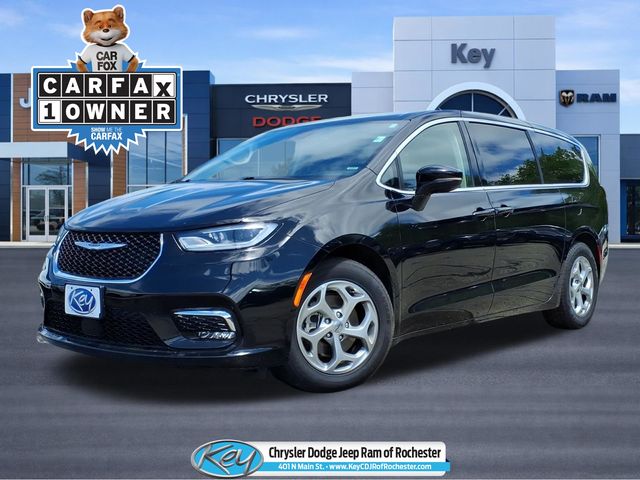 Diamond Black Crystal Pearlcoat 2024 Chrysler Pacifica Minivan Front-Wheel Drive 9-Speed Automatic