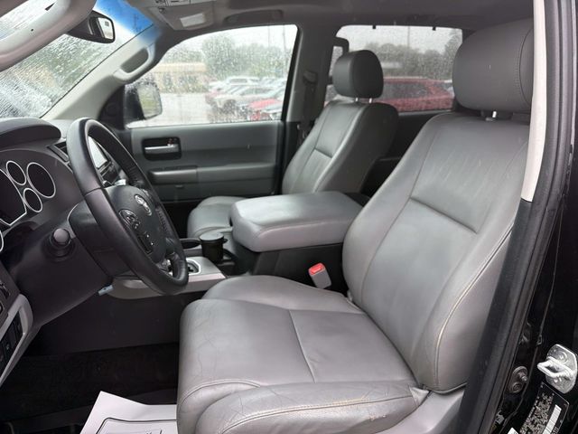 2013 Toyota Sequoia - Image 23