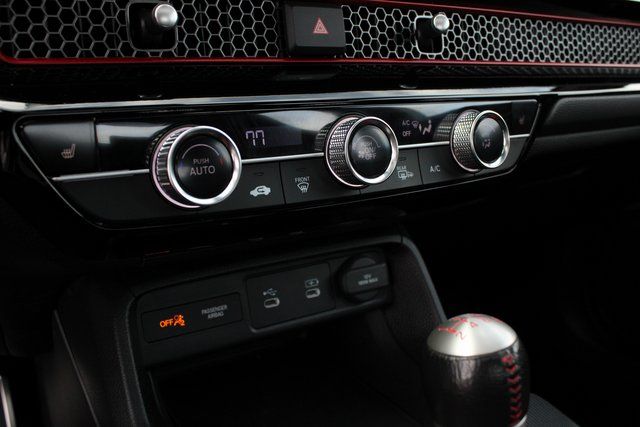 Used 2025 White Honda Base image 16