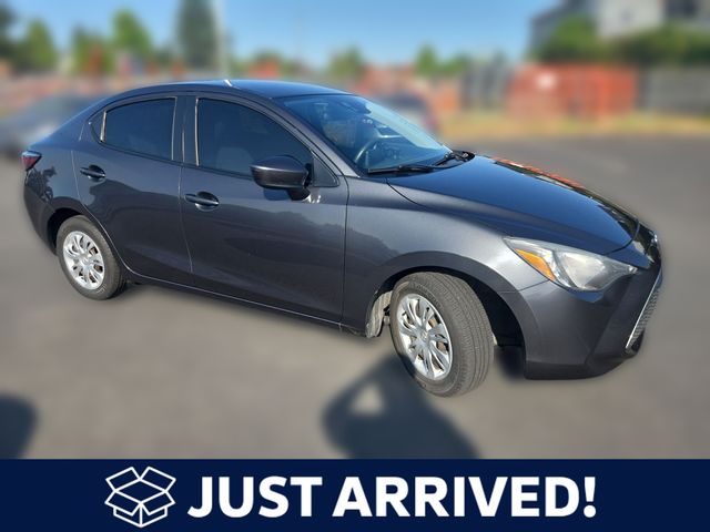 Gray (Graphite) 2019 Toyota Yaris Sedan Front-Wheel Drive 6-Speed Manual