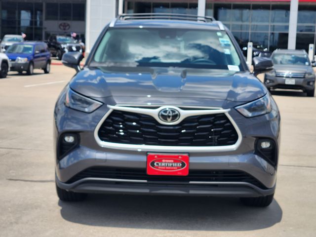 2022 Toyota Highlander XLE Gray at Toyota of Victoria
