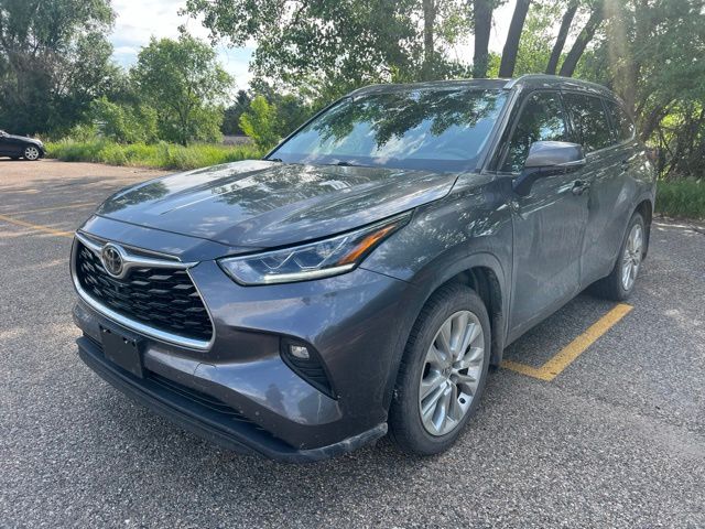 2021 Magnetic Gray Metallic Toyota Highlander Limited AWD SUV