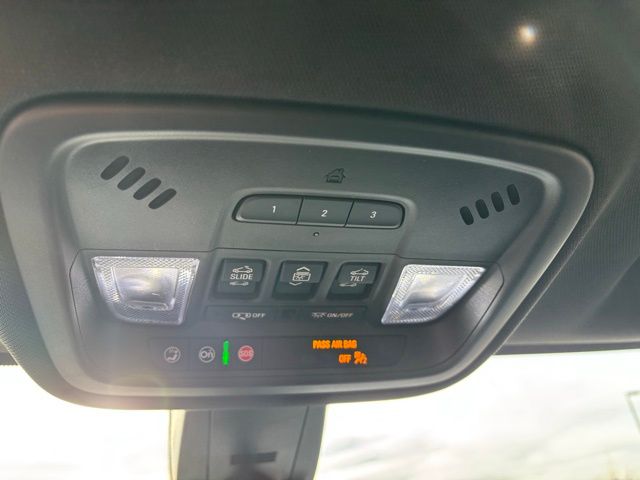 2022 Chevrolet Traverse RS