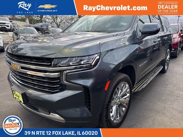 Shadow Gray Metallic 2021 Chevrolet Suburban LT 4WD SUV / Crossover Four-Wheel Drive