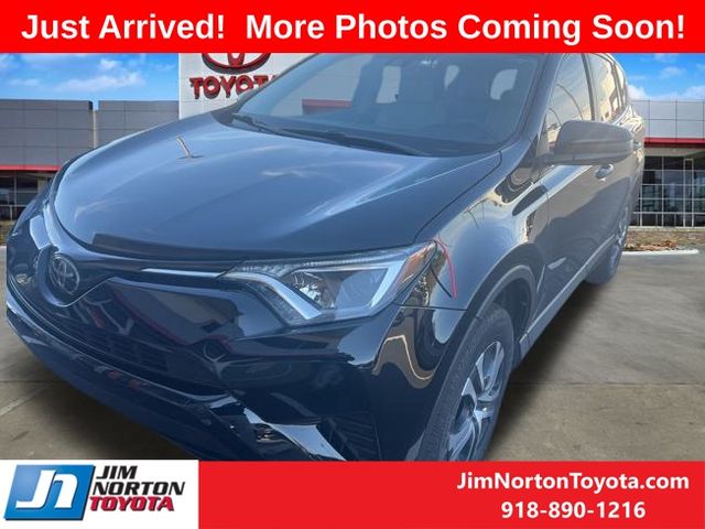 2018 Toyota RAV4 LE 2