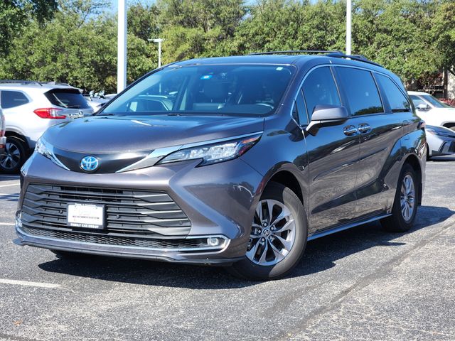Predawn Gray Mica 2023 Toyota Sienna Minivan Front-Wheel Drive Continuously Variable Transmission