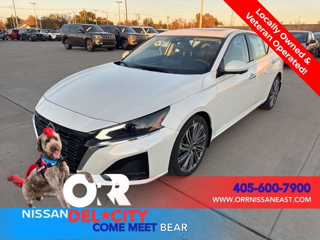 Pearl White 2025 Nissan Altima Sedan Front-Wheel Drive Continuously Variable Transmission
