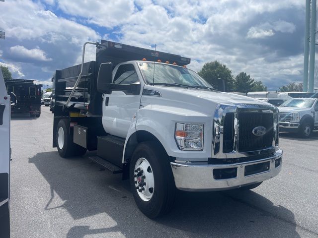 2025 Ford F-650 Super Duty 