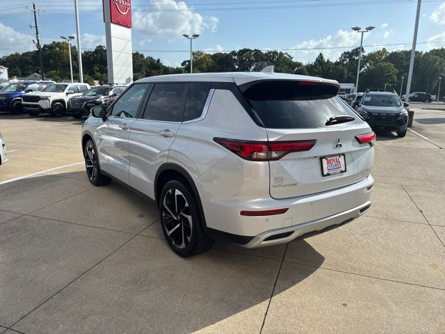 2024 Mitsubishi Outlander SE - 4
