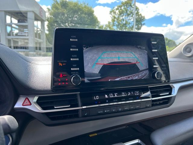 Used 2024 Toyota Sienna Van