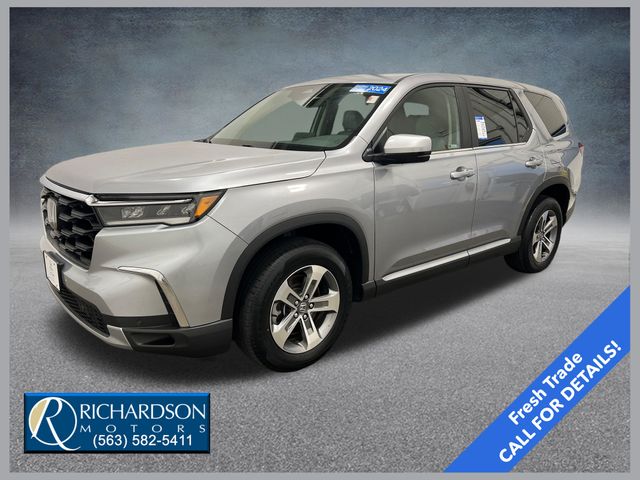  2024 Honda Pilot EX-L AWD with Captains Chairs   