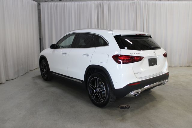 New 2026 White Mercedes-Benz GLA 250 image 28