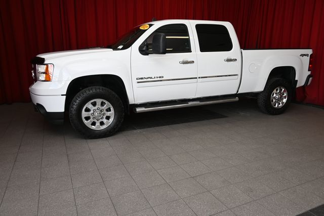2012 GMC Sierra 2500HD Denali Crew Cab SB 4WD