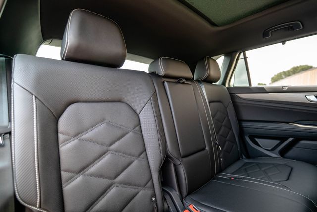 New 2026 Volkswagen Atlas Cross Sport SUV