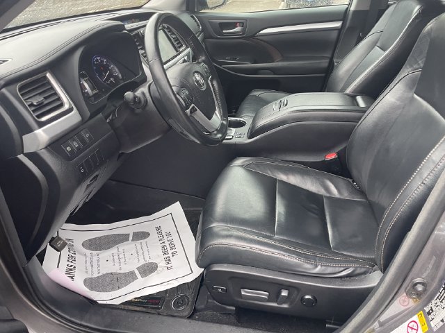 Used 2017 Toyota Highlander SUV
