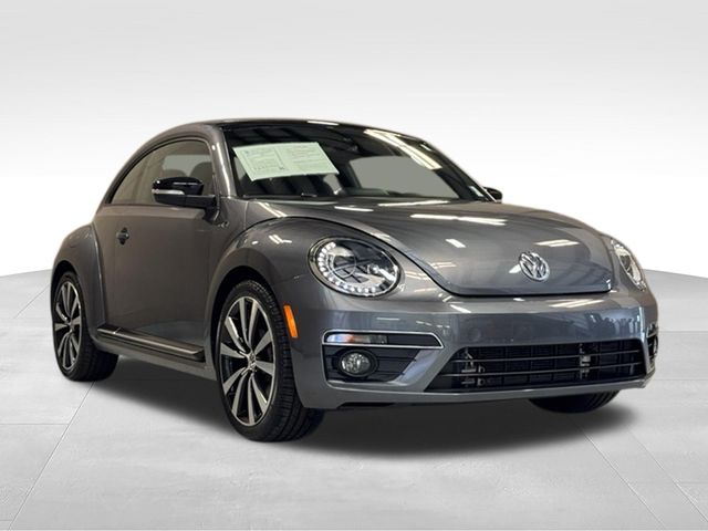 Gray 2016 Volkswagen Beetle Hatchback  6-Speed Dual Clutch