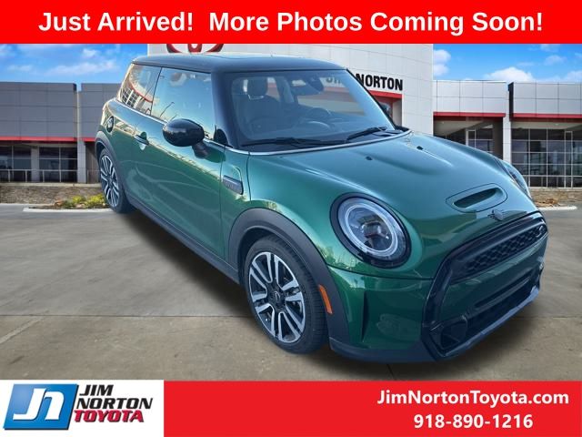 2024 MINI Hardtop 2 Door S's photo