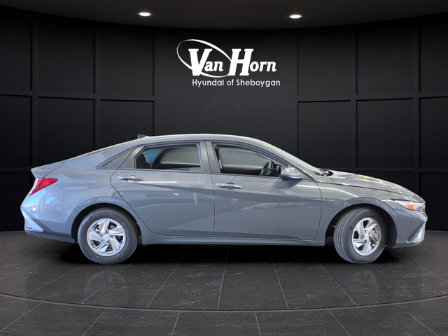 New 2026 Ecotronic Gray Hyundai SE image 8