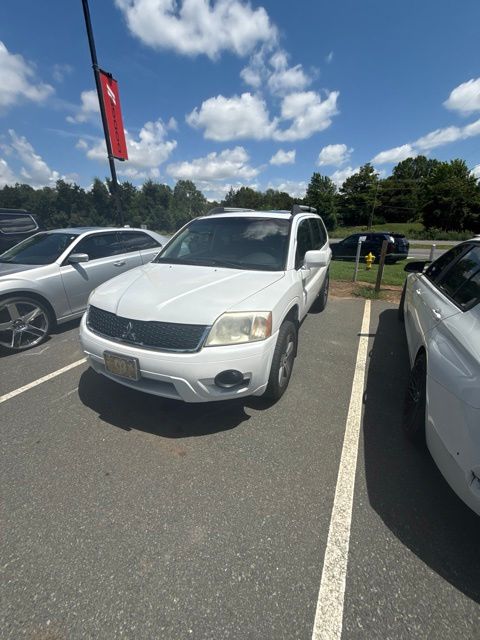 White Pearl 2011 Mitsubishi Endeavor SUV / Crossover Front-Wheel Drive 4-Speed Automatic