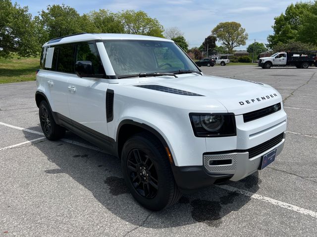 2025 Land Rover Defender 110 S P300's photo