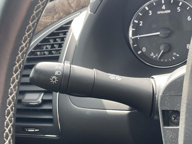 Used 2022 Gray INFINITI Premium Select image 24