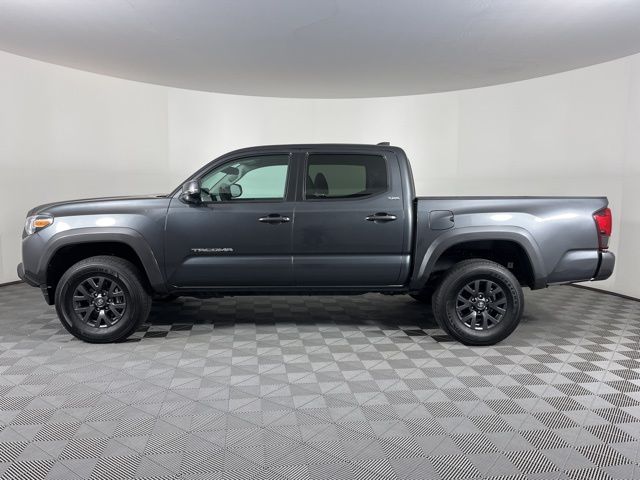 2022 Toyota Tacoma SR5 6