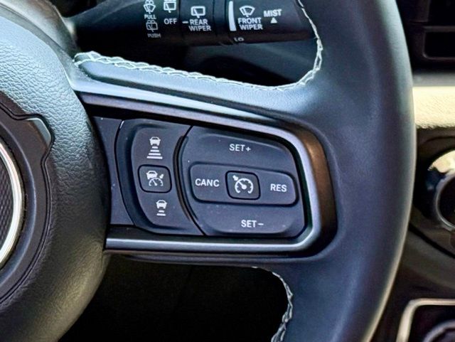 Used 2025 Jeep Wrangler SUV