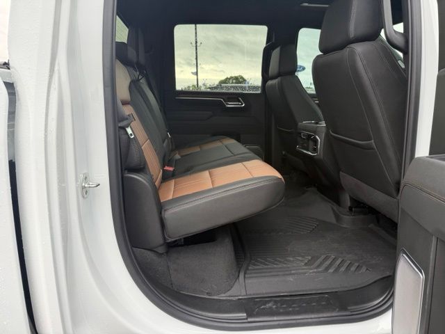 2025 Summit White Chevrolet Silverado 3500HD High Country 4X4 Truck