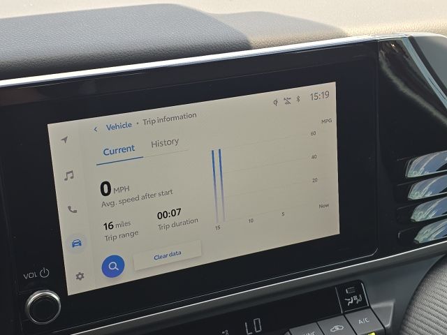 2025 Toyota Camry SE:B02318