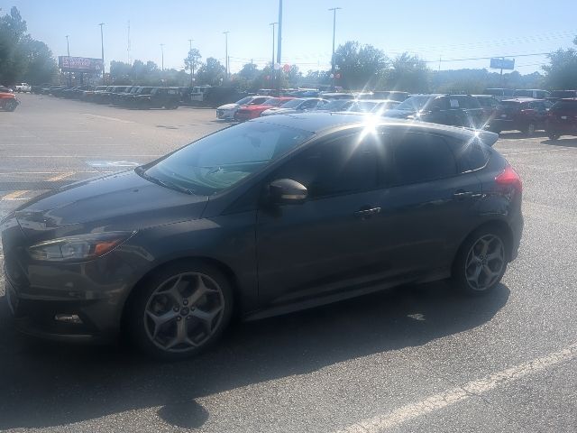 2018 Ford Focus ST 