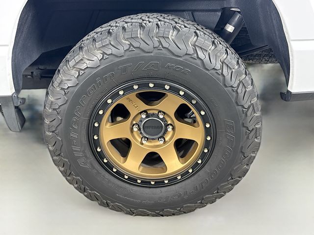2022 Oxford White Ford F-150 XLT 4X4 Truck