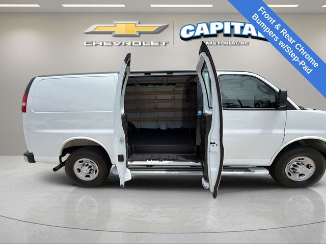 Used 2025 White Chevrolet Work Van image 10