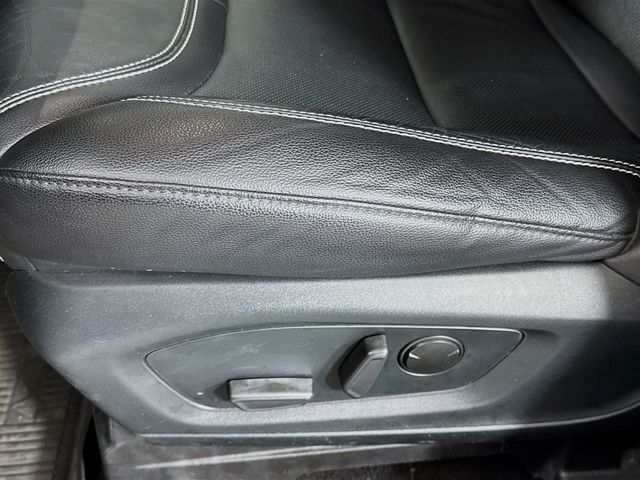 2021 Silver Metallic Ford Explorer ST 4X4 SUV