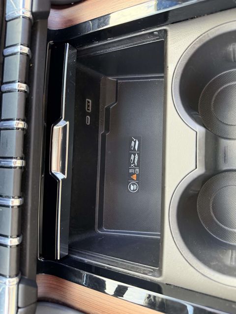 Used 2025 GMC Yukon XL SUV